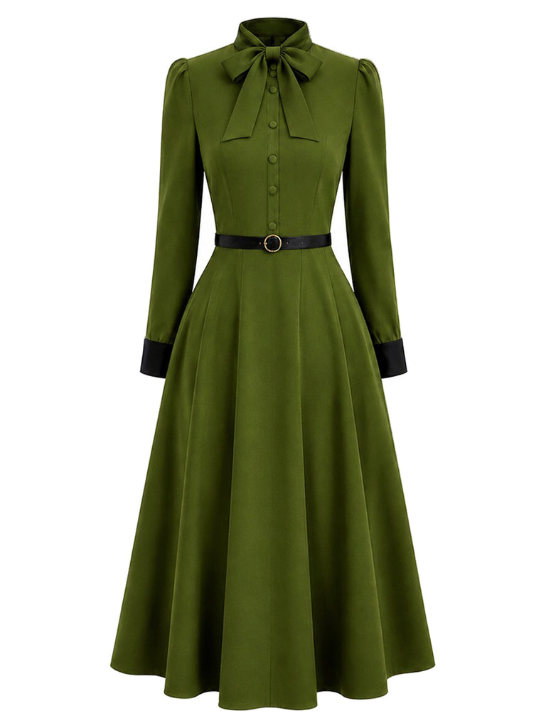 Grünes gegürtetes 40er Kleid mit Schluppe und Kontrastmanschetten