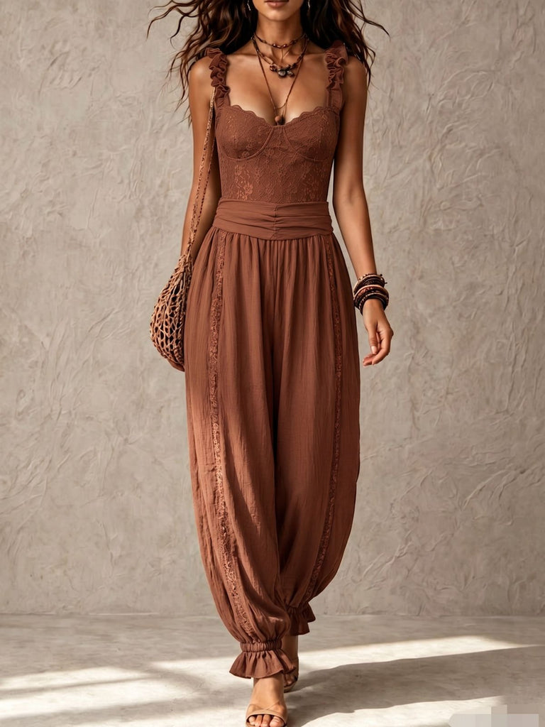 40er Harem-Jumpsuit mit Spitzeneinsätzen und Rüschenträgern