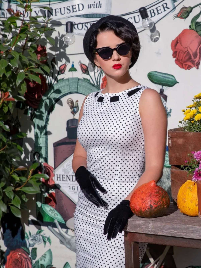 Weiß 1960er Polka Dot Knopf Bleistiftkleid