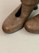 Boots mit Cut-out und Blockabsatz