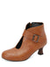 Boots mit Cut-out und Blockabsatz
