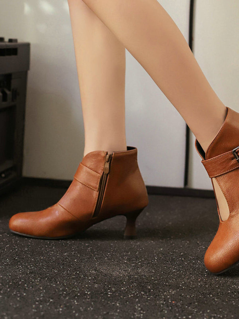 Boots mit Cut-out und Blockabsatz