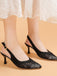 Vintage Slingback-Heels mit Spitze und spitzer Zehenpartie