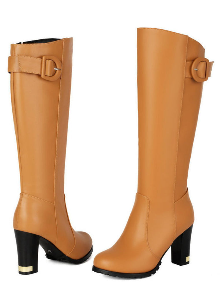 Boots mit Blockabsatz und Schnalle