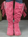 Wildleder-Stiefel mit Fransen, Nieten und Blockabsatz