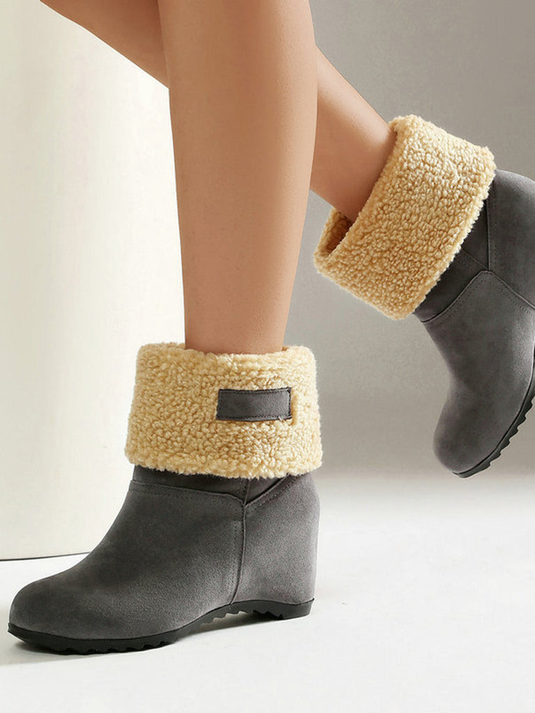 Vintage Stiefeletten in Veloursoptik mit Keilabsatz und Teddybesatz