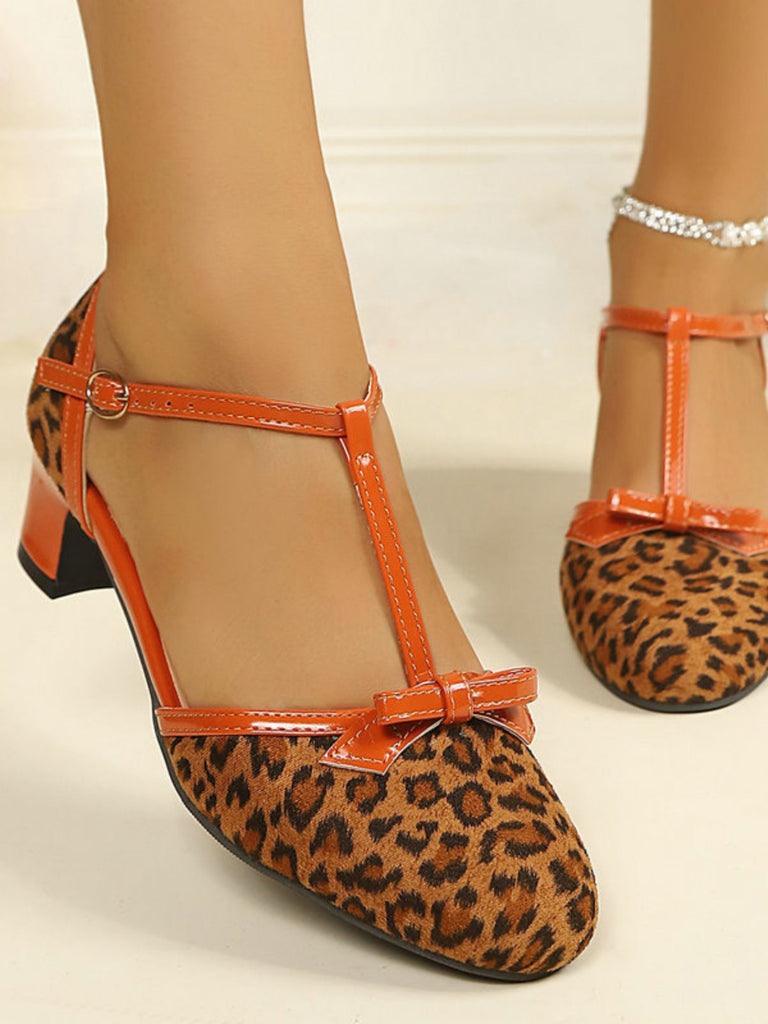 Vintage-T-Riemen-Pumps mit Schleife und Blockabsatz