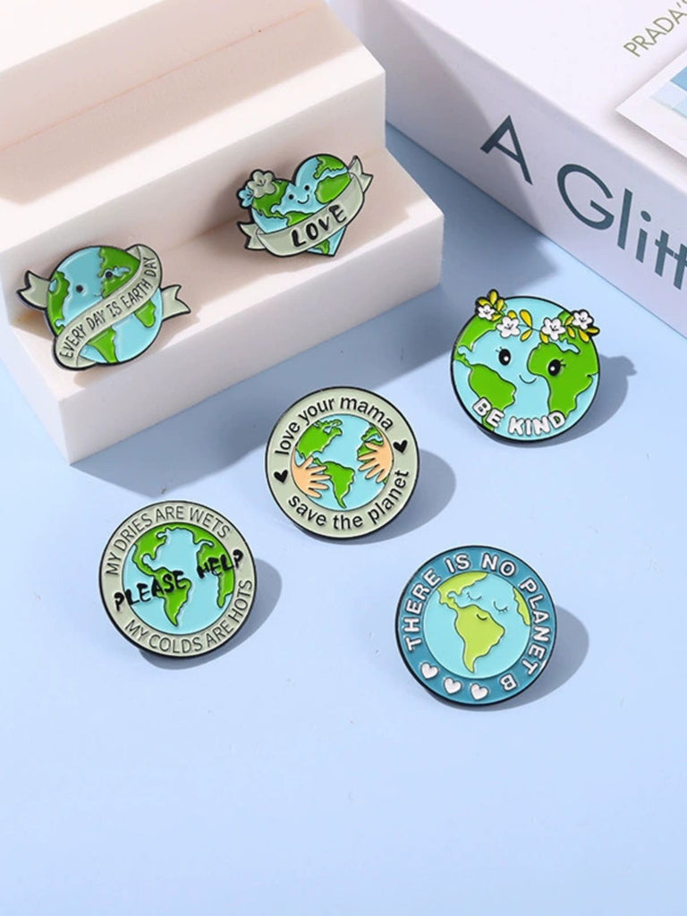 Karikatur Tag der Erde Briefe Runde Brosche