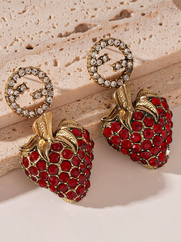 Rote Ohrringe mit Erdbeere und Strass