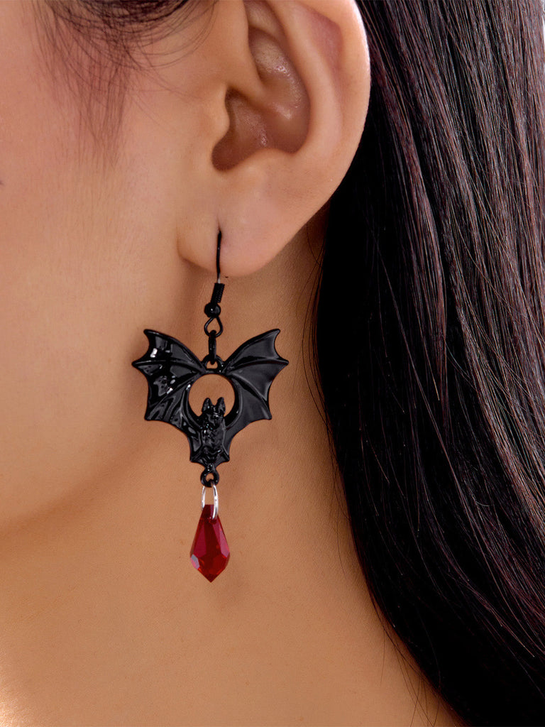 Gothic Schwarze Fledermaus-Ohrringe mit roten Kristallen
