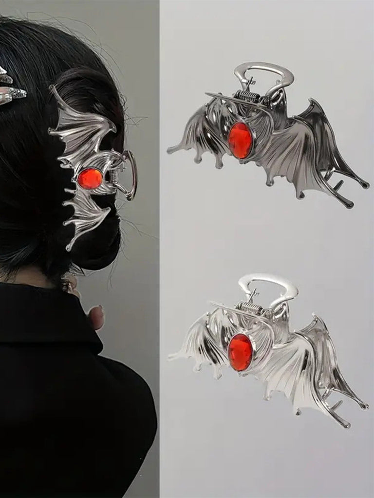 Gothic-Fledermausflügel-Haarspange mit rotem Schmuckstein