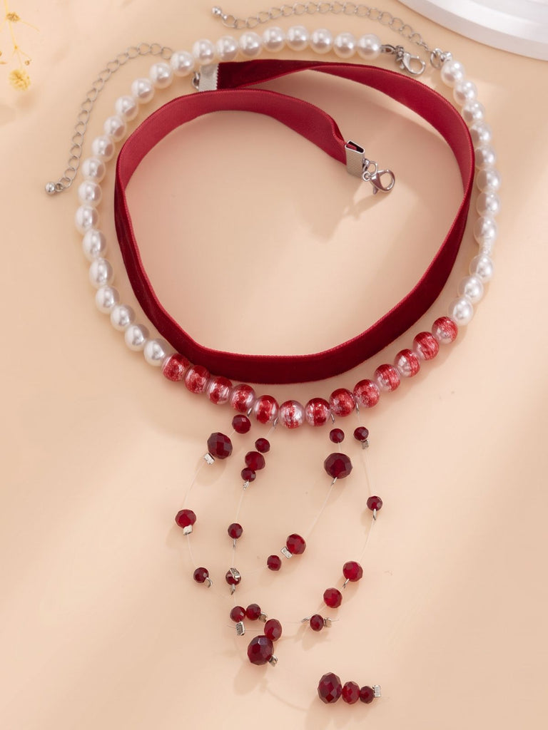 Rote Samt-Choker-Halskette mit Perlen und Blutstropfen-Motiv