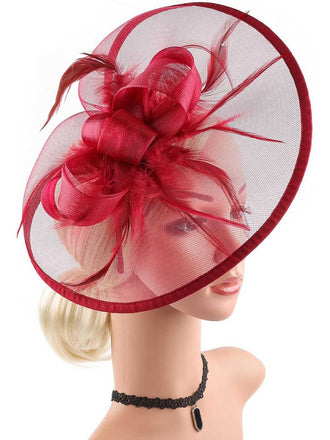 Weinrotes Fascinator-Hut mit Federn und Schleier