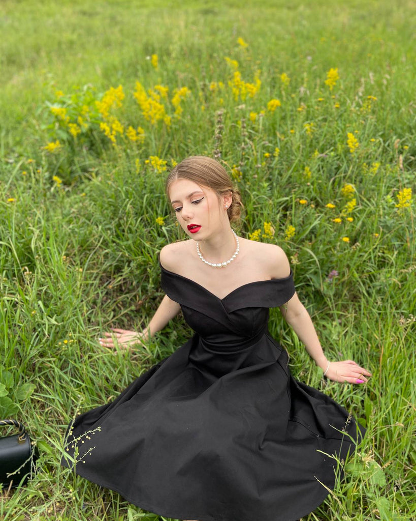 Schwarz 1950er Solide Schulterfrei Swing Kleid