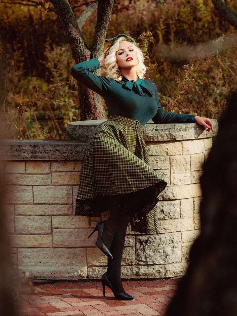 1950ER DUNKELGRÜNES KARIERTES STRICKKLEID