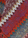 70er Boho Strick-Poncho mit Chevronmuster und Fransen