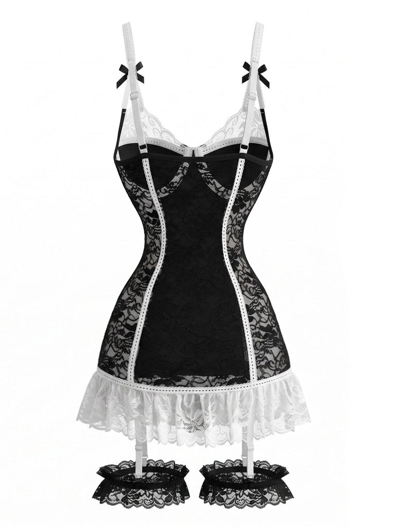 Schwarzes 80er Spitzen-Dessous-Set mit Strumpfhaltern