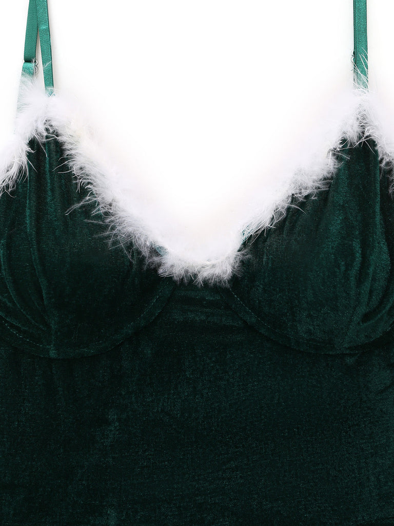 50er Weihnachts-Samtnachtkleid mit Spaghettiträgern, Flauschbesatz und Gürtel