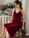 Weinrotes 30er Midi-Samtnachtkleid mit V-Ausschnitt und Trägern