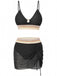 Schwarzes Bikini-Set mit farbigem Bund auf weißem Hintergrund