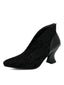 Kitten-Heel-Pumps mit spitzer Zehenkappe und Spitzenbesatz