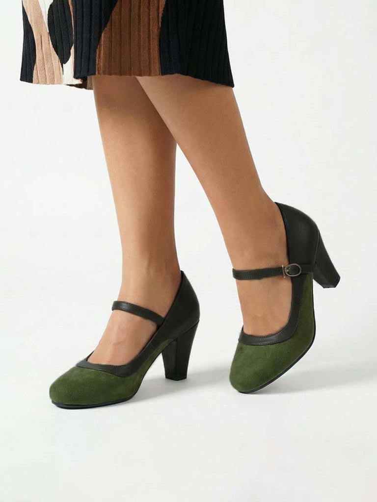 Vintage Pumps mit Spitz und Blockabsatz
