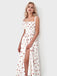Weißes 40er Kleid mit Träger und Erdbeere
