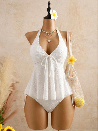 Weißes Tankini-Set im Stil der 1950er Jahre mit strukturiertem Blumenmuster, Neckholder und tiefem V-Ausschnitt (Modelwear)