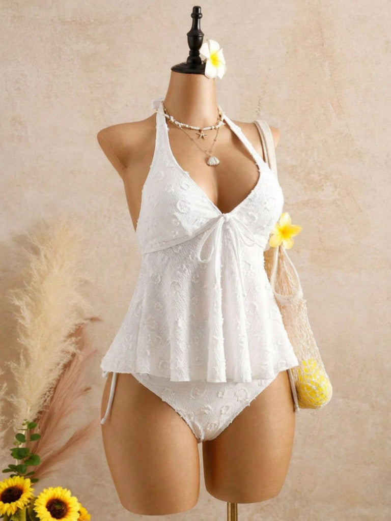 Weißes Tankini-Set im Stil der 1950er Jahre mit strukturiertem Blumenmuster und tiefem V-Ausschnitt, Seitenansicht