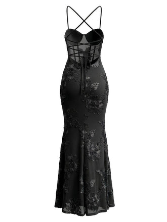 Das Meerjungfrauen-Abendkleid in Schwarz mit passender floraler Spitzenstickerei.