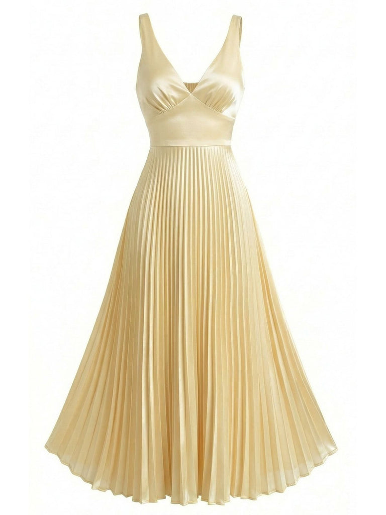 Ein elegantes, hellgoldenes Midikleid mit ärmellosem V-Ausschnitt-Oberteil mit Raffungen und einem voluminösen, plissierten Rock.