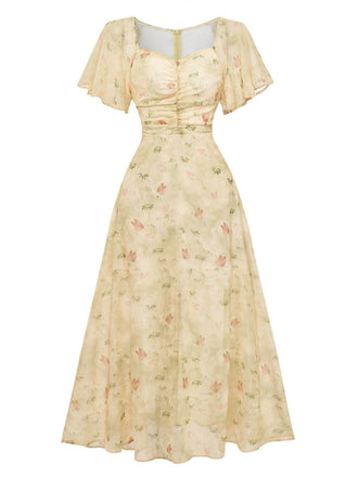 Sonnengelbes Chiffonkleid im Stil der 1930er-Jahre mit Schmetterlingsmuster, romantischen Flügelärmeln und eckigem Ausschnitt – perfekt für Vintage-Events und Teepartys.