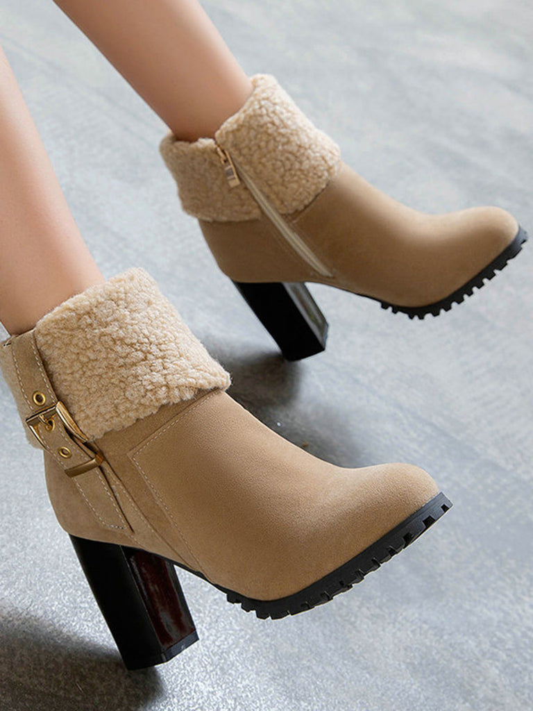 RETRO PLUS – KURZE STIEFEL AUS SAMT MIT DICKEM ABSATZ