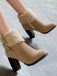 RETRO PLUS – KURZE STIEFEL AUS SAMT MIT DICKEM ABSATZ