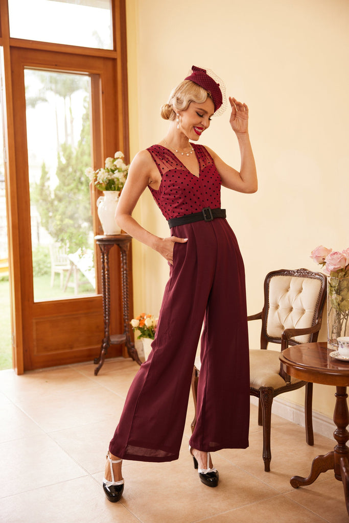 WEINROTER JUMPSUIT MIT GEPUNKTETEM GÜRTEL