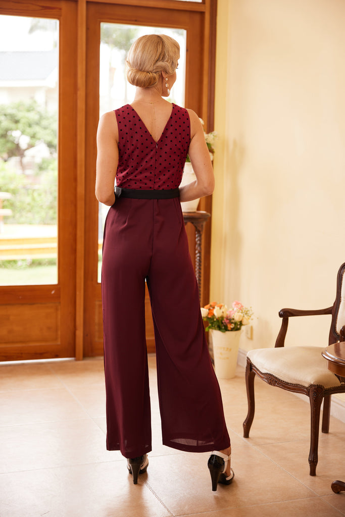 WEINROTER JUMPSUIT MIT GEPUNKTETEM GÜRTEL