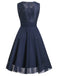 ÄRMELLOSES SWING-KLEID AUS EINER EINFACHER SPITZE