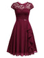 1950er Solides Spitzen Rundhals Patchwork Kleid in Weinrot