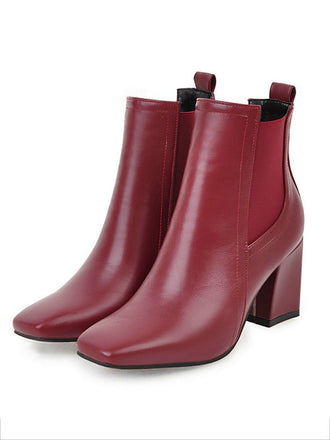 KURZE RETRO-STIEFEL MIT DICKEM ABSATZ